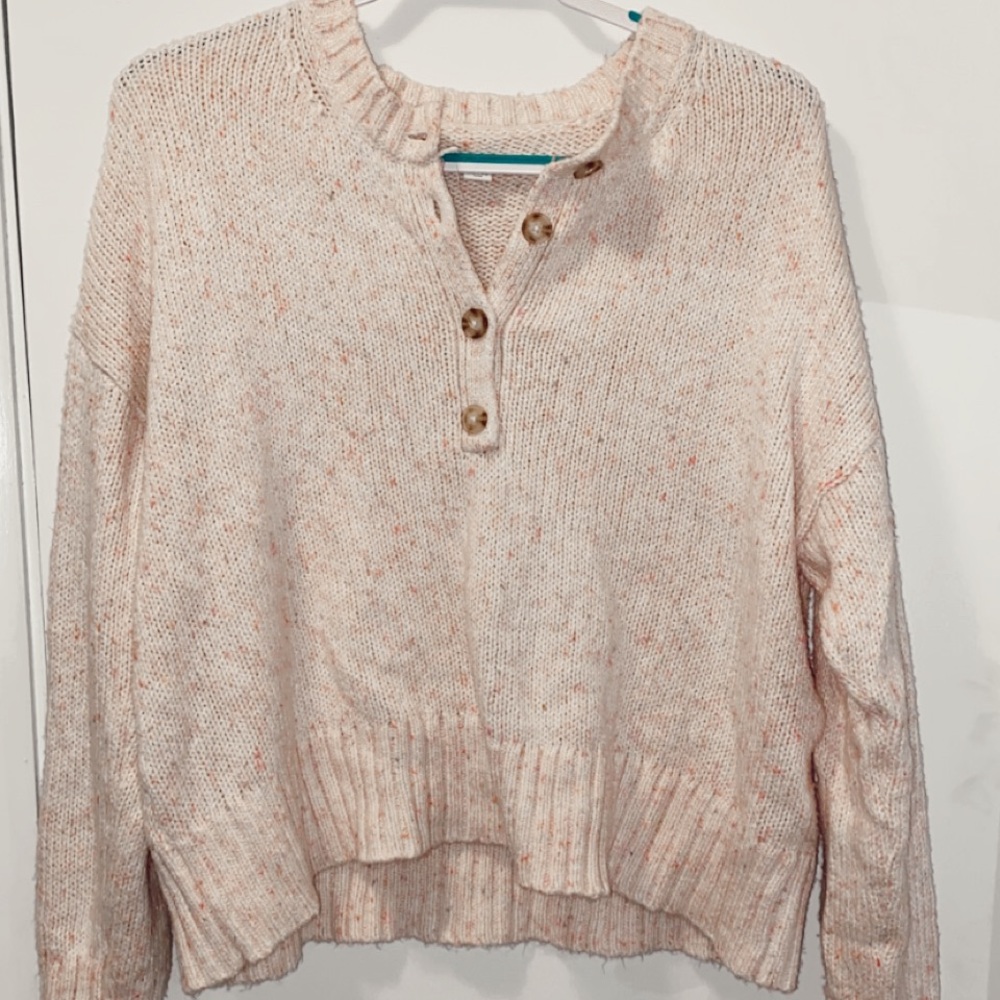 American Eagle pink Henley sweater